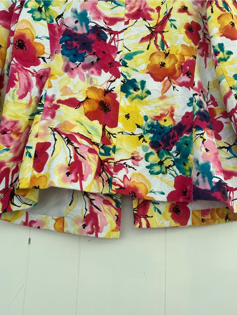 Investments Vibrant Colorful Watercolor Floral Blazer Size 18 Pink Yellow - Picture 15 of 16
